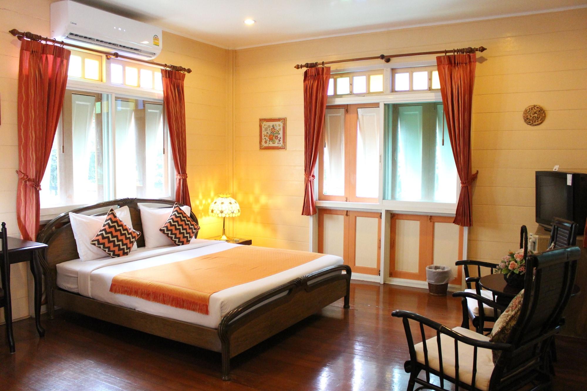 Samsen Sam Place Бангкок Экстерьер фото