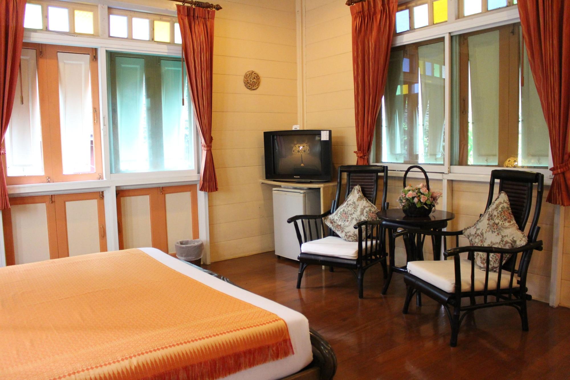 Samsen Sam Place Бангкок Экстерьер фото