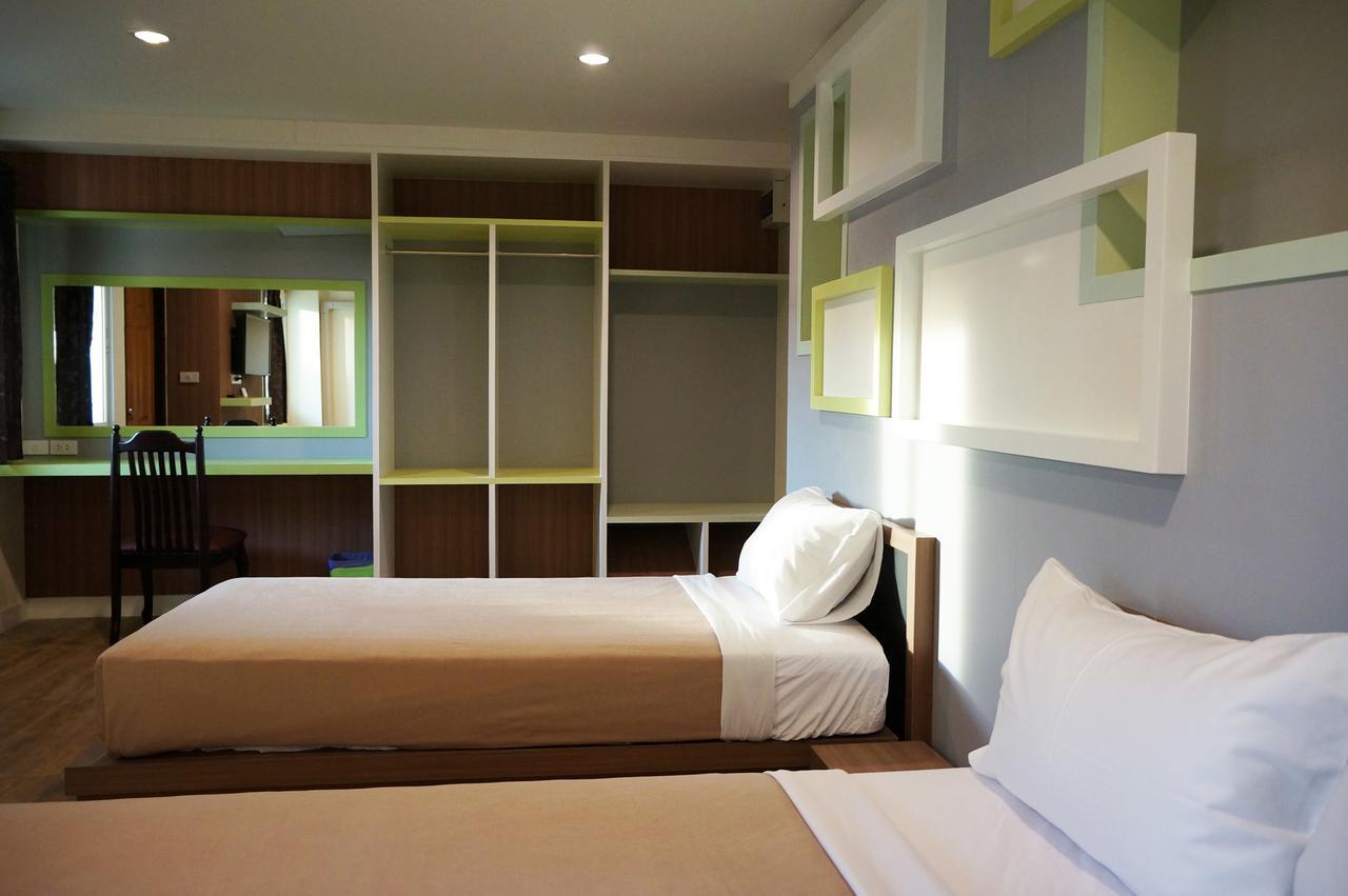 Samsen Sam Place Бангкок Экстерьер фото