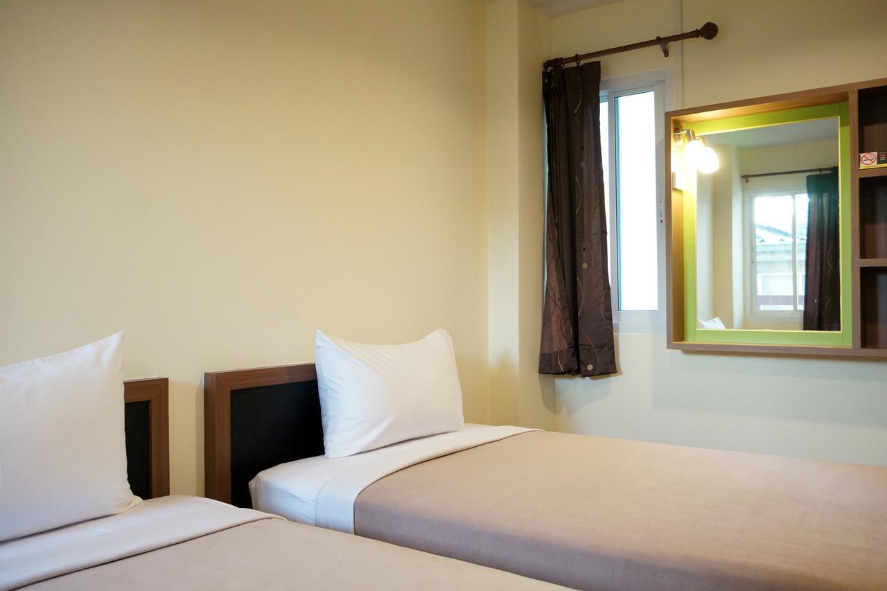Samsen Sam Place Бангкок Экстерьер фото