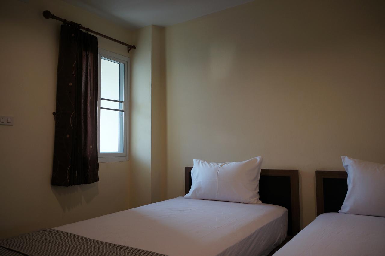Samsen Sam Place Бангкок Экстерьер фото